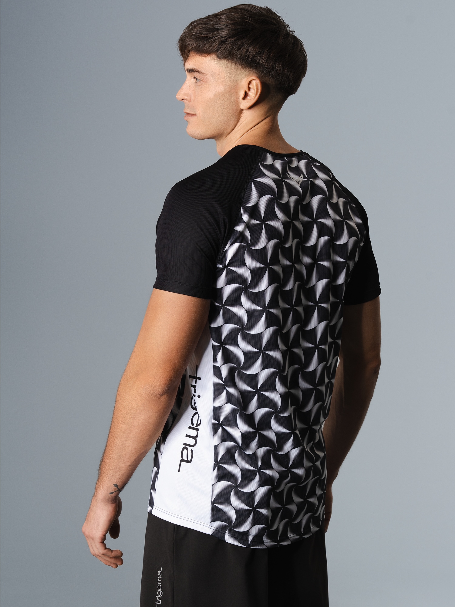 Sport T-Shirt aus atmungsaktivem COOLMAX®-MaterialSchwarz