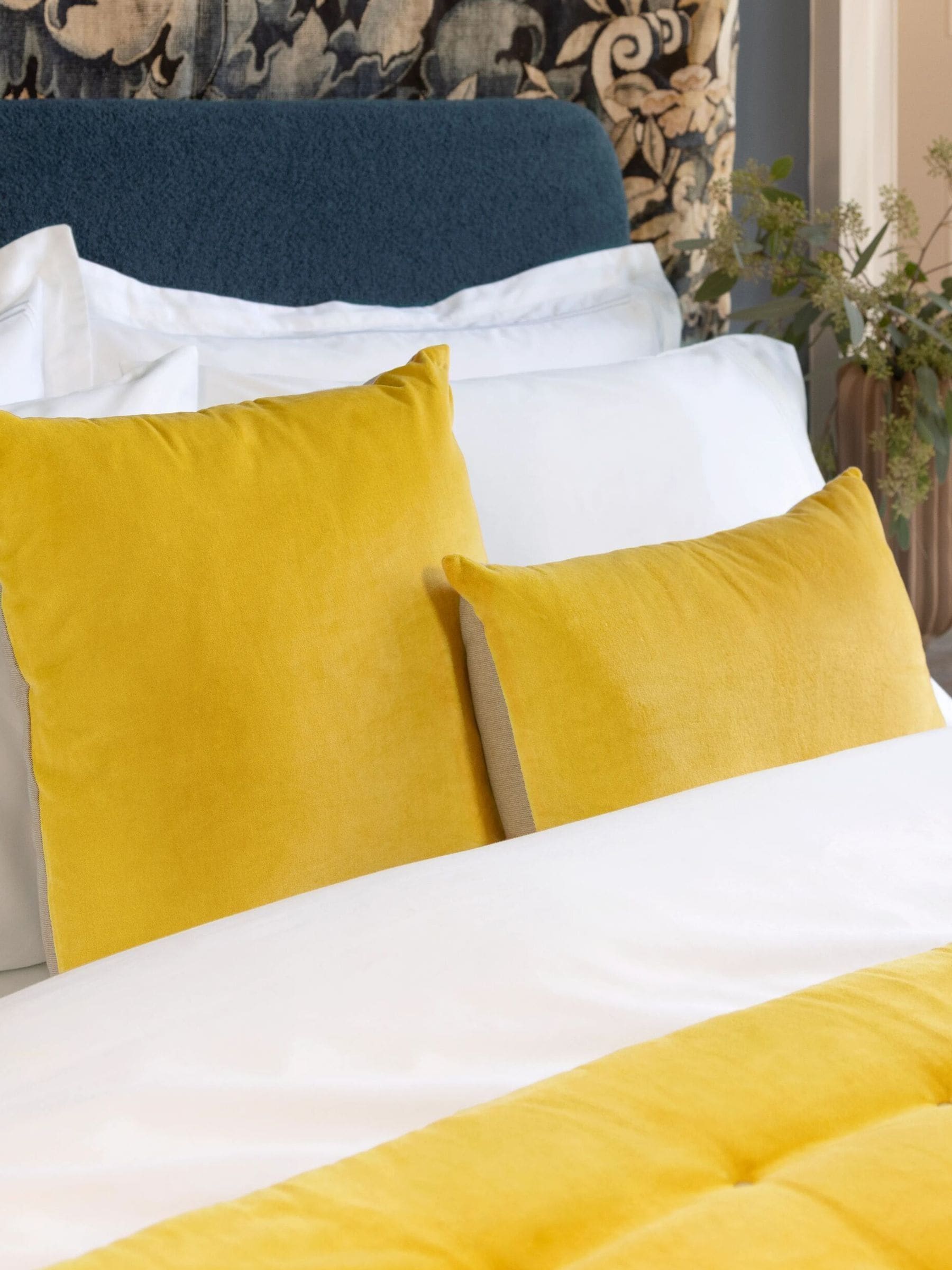 Christy Jaipur Velvet Filled Cushion