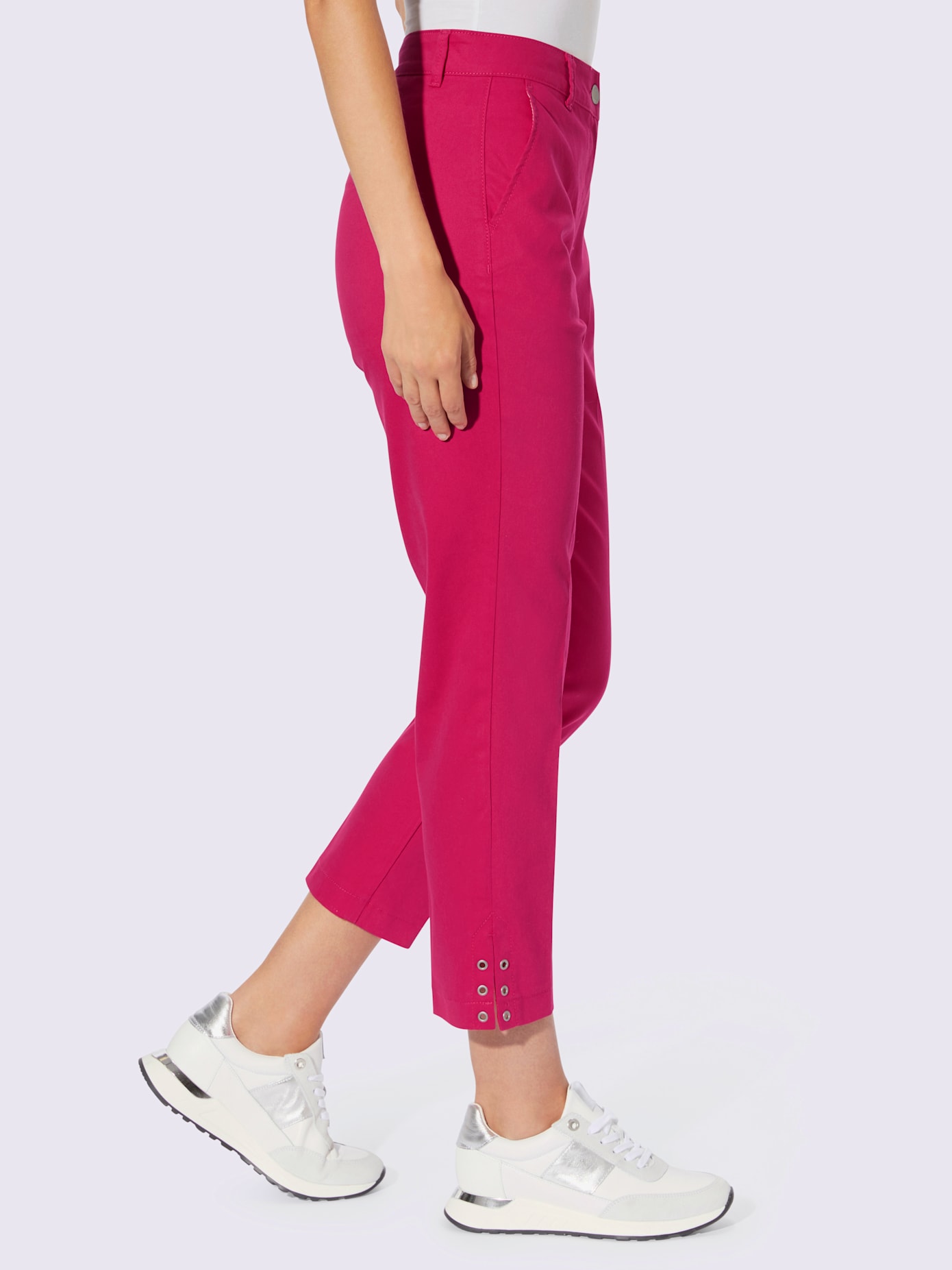 Pantalon œillets au bas des jambes