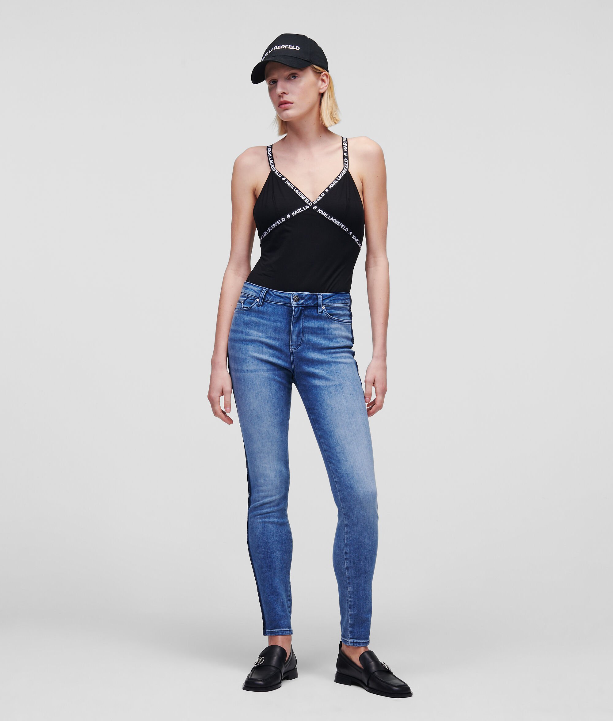 BODY COL EN V ET LOGO KARL
