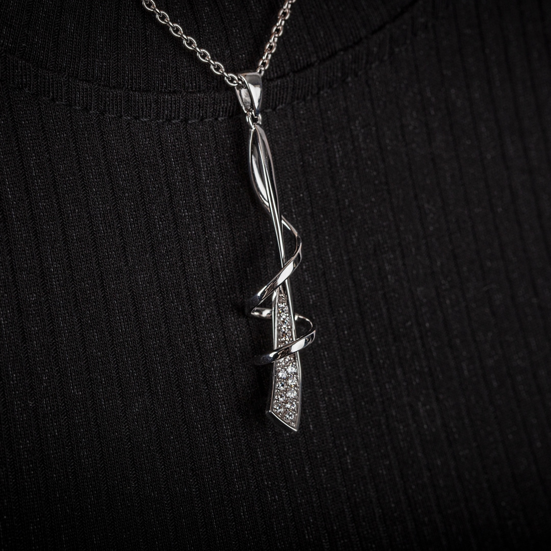 Collier mit Anhänger 925 Silber rhodiniert mit Zirkonia pavé 43cm