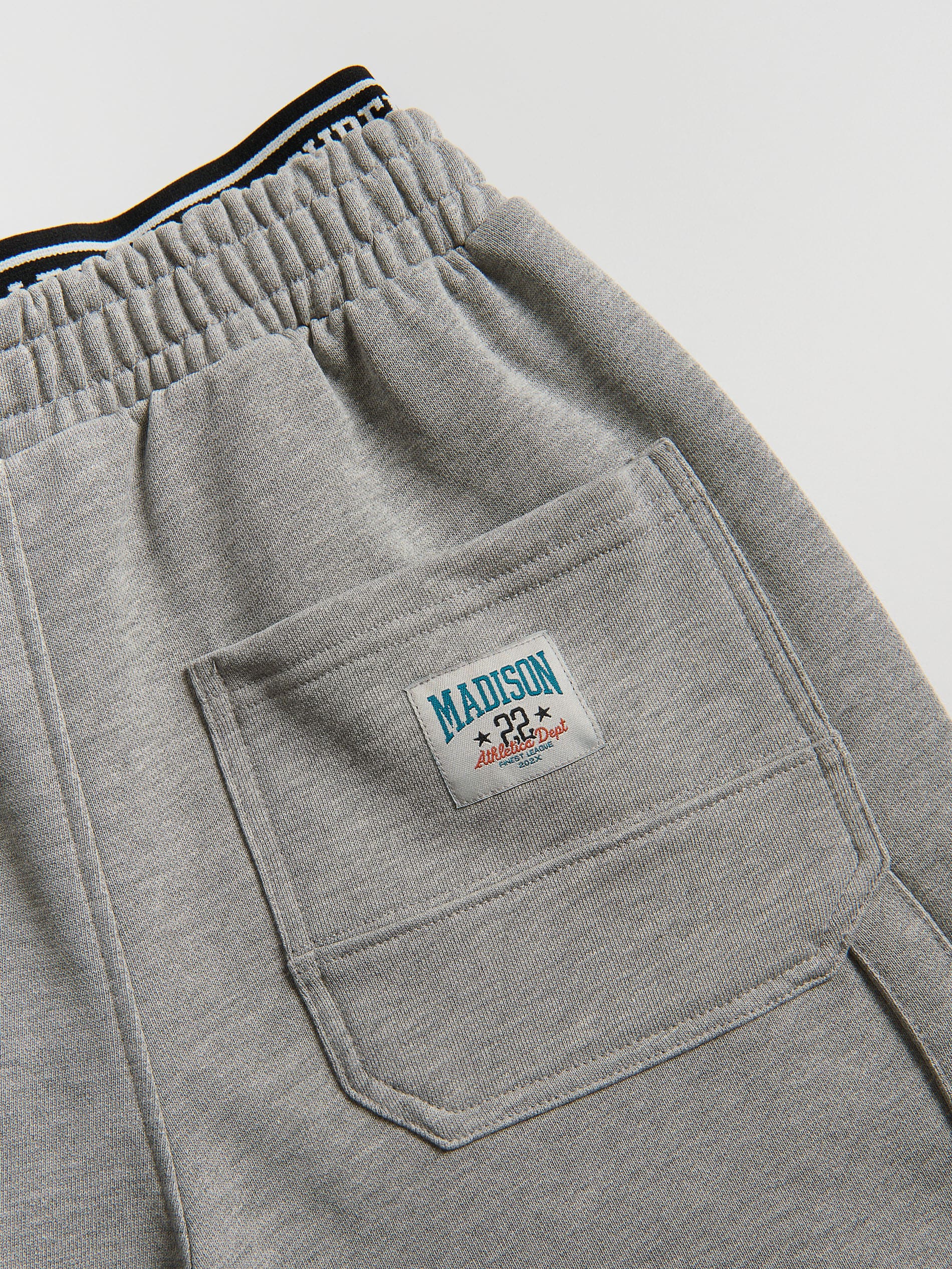 Shorts mit zweilagigem Bund