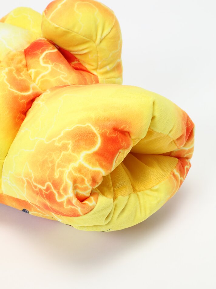 Punho de Pelúcia do Goku de Dragon Ball - Amarelo