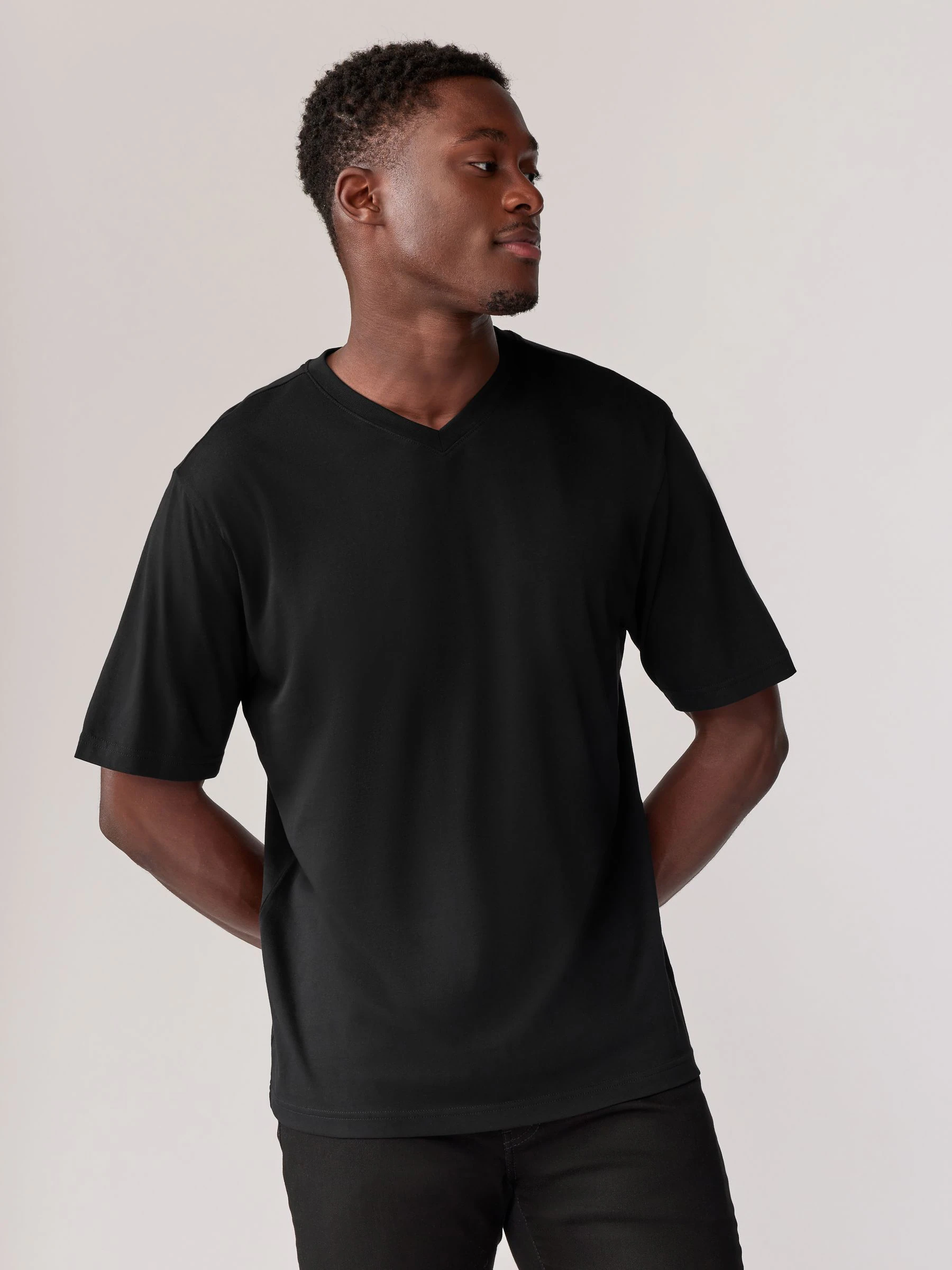 Zwart/Wit/Blauw/Grijs - Essentiële T-shirts met V-hals van 100% katoen verpakking van 6