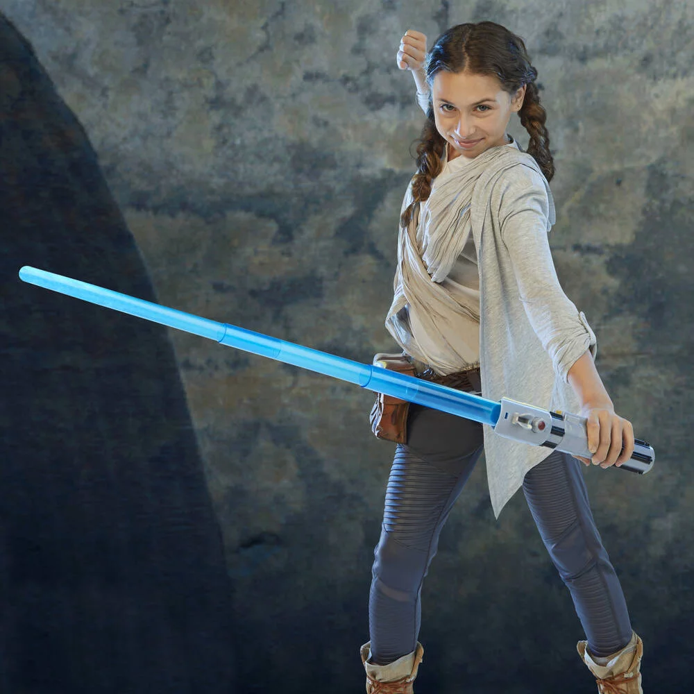 STAR WARS -LIGHT SABER FORGE SABRE ELECTRONIQUE