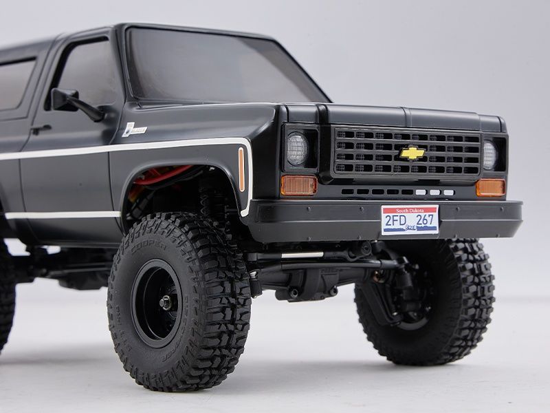 FMS Scale Crawler Chevrolet K5 Blazer PRO, Schwarz RTR, 1:2 Offiziell lizensierte Chevrolet K5 Blazer Pro im Massstab 1:24 mit 2-Gang-Getriebe