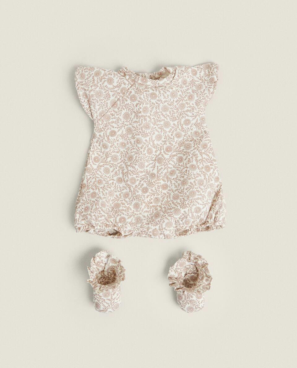 Conjunto de vestido e sapatinhos para boneca
