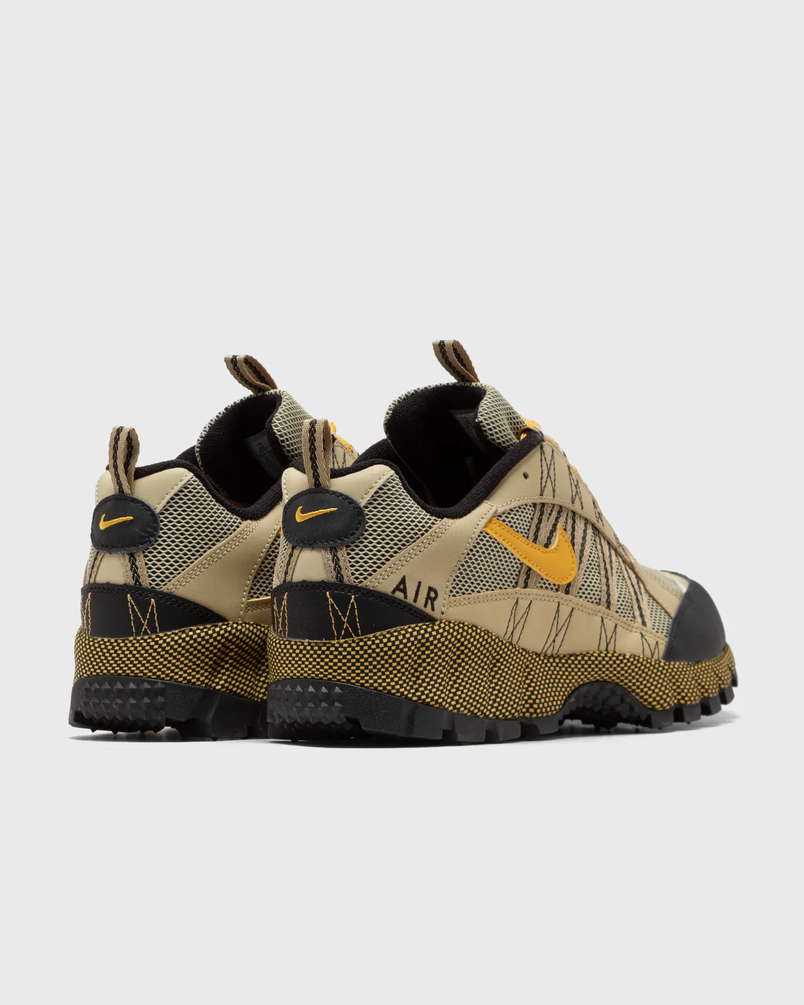 Nike NIKE AIR HUMARA QS 'Wheat Grass'