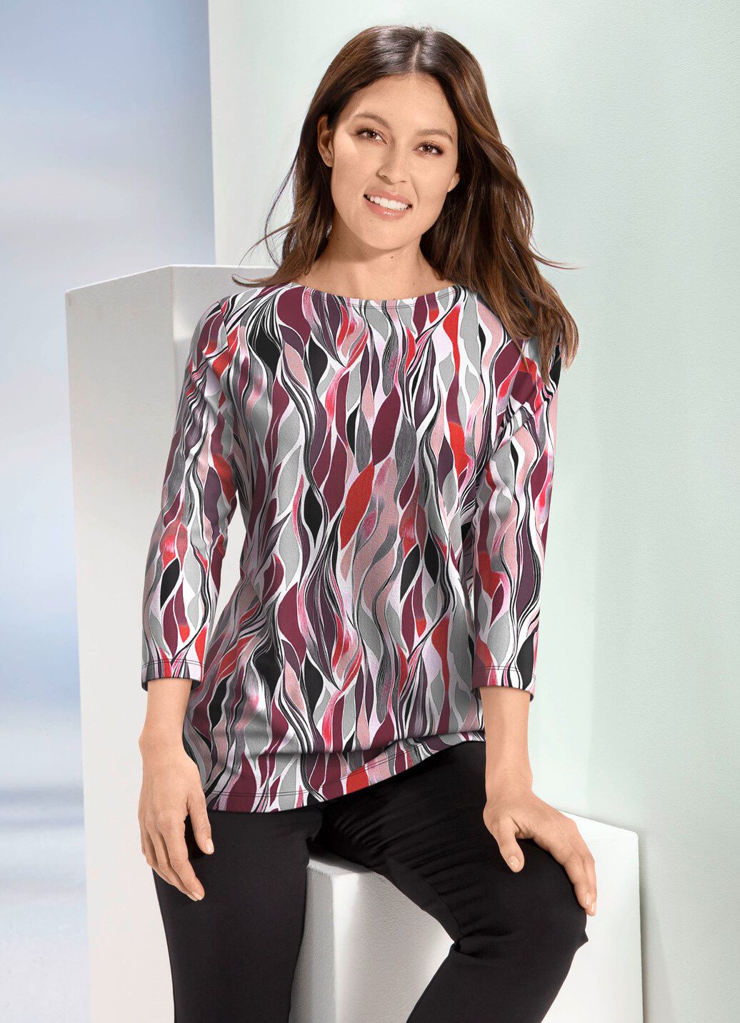 Shirt mit modischem U-Boot-Ausschnitt