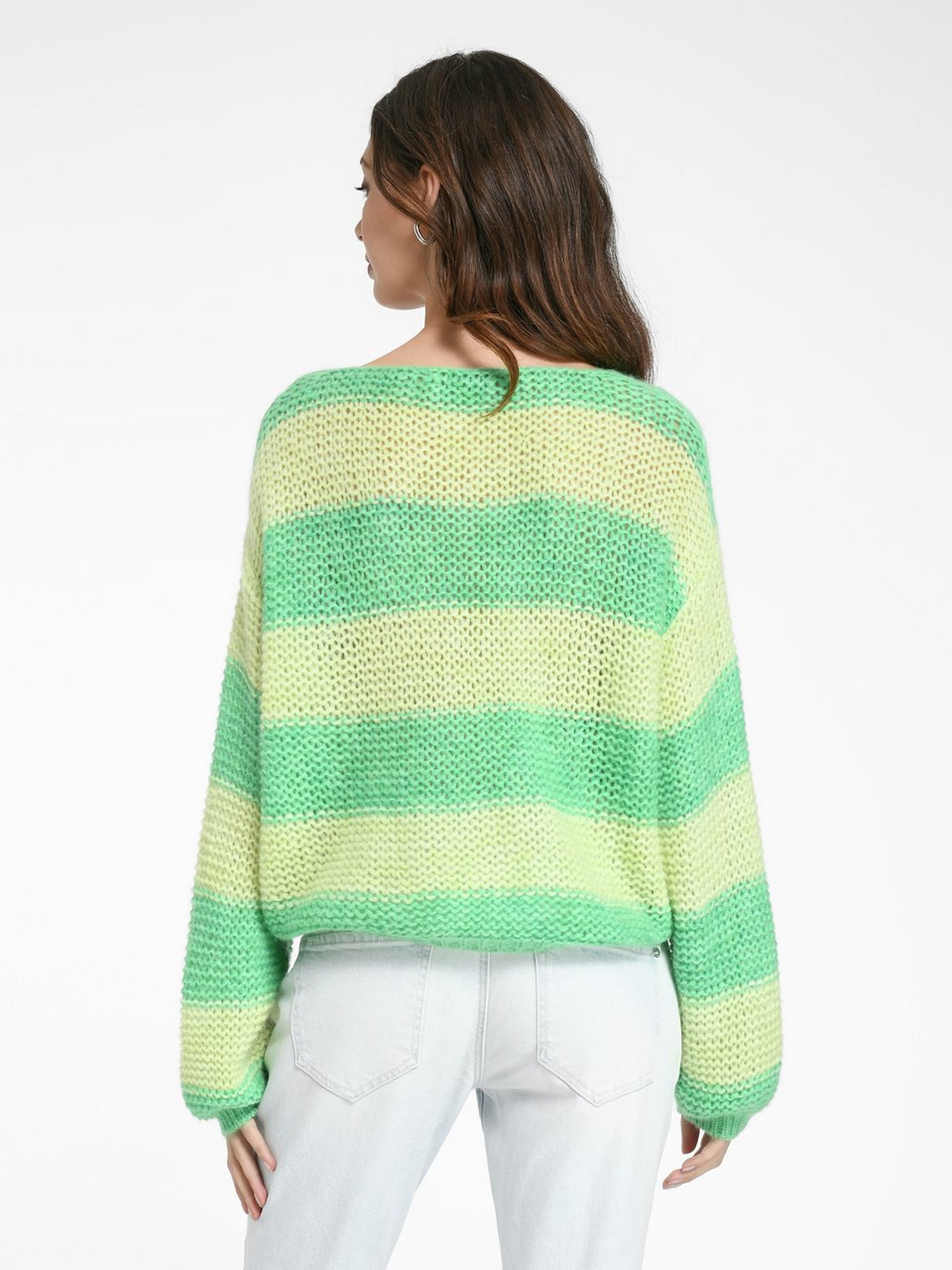 Pullover mit U-Boot-Ausschnitt