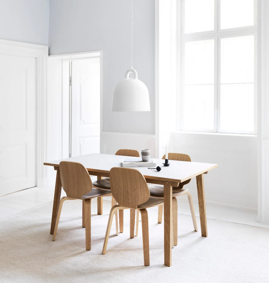 Normann Copenhagen  Bell lampe, small, hvid - H: 37 cm.