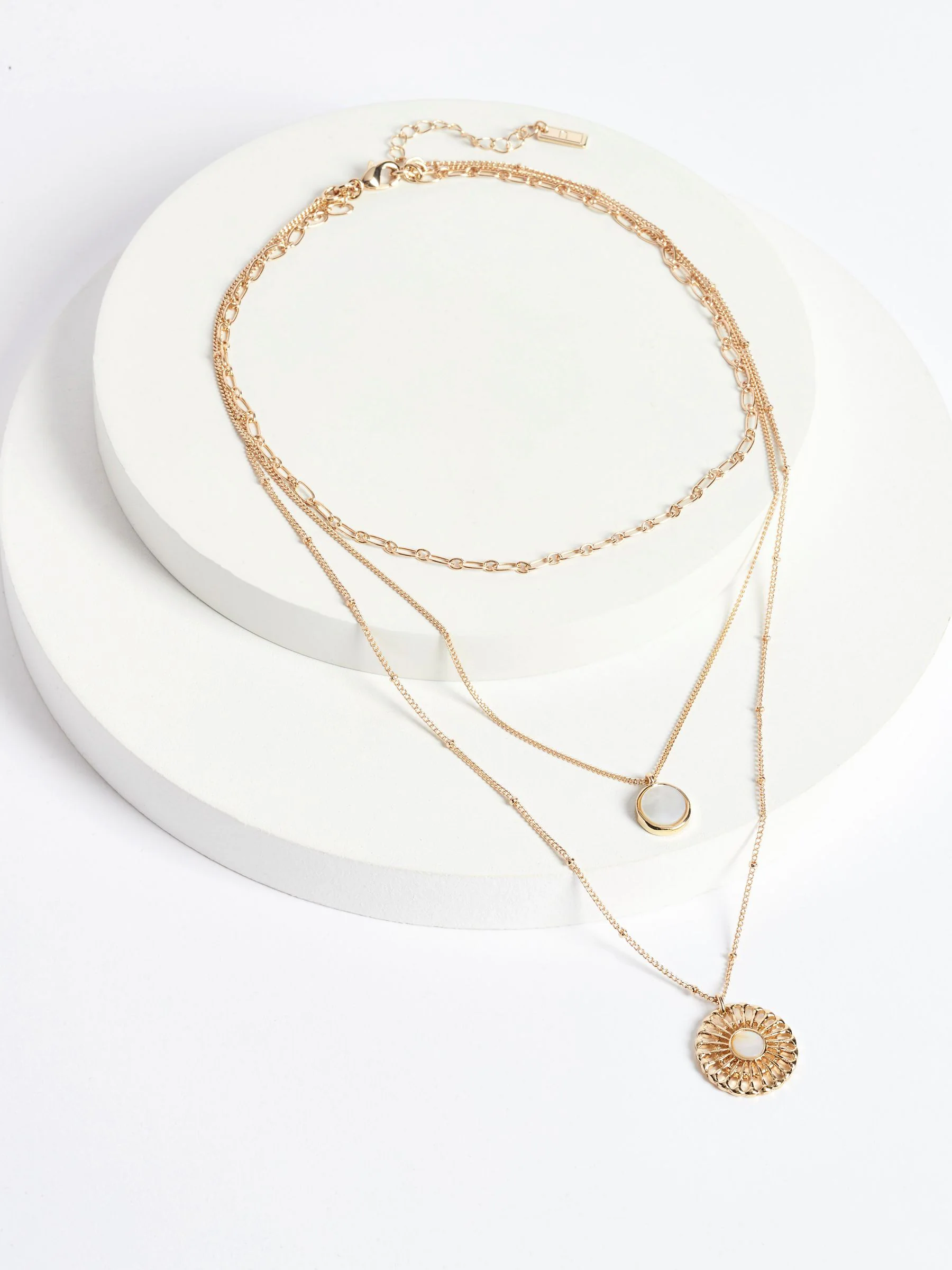 Goudkleurig - Ketting in 3 lagen met bloem