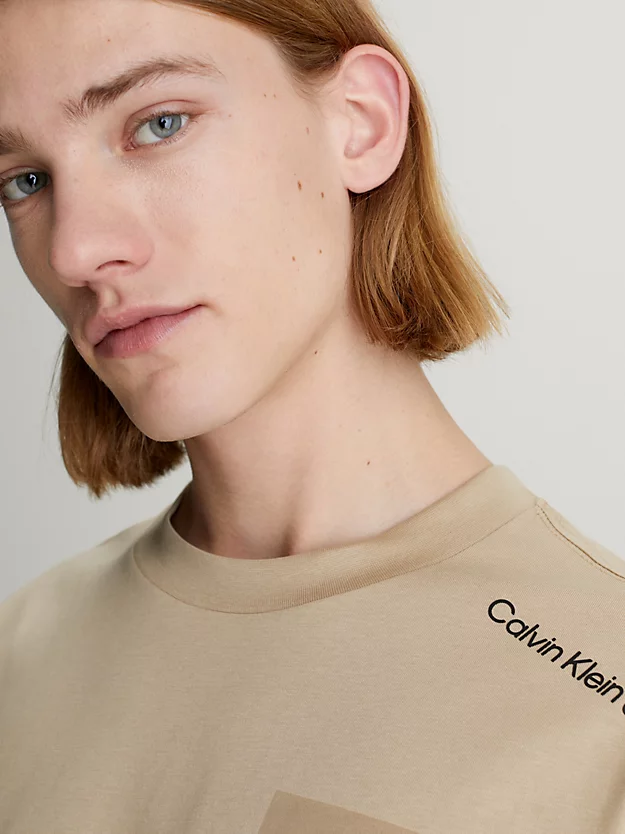 Camiseta com estampa fotográfica