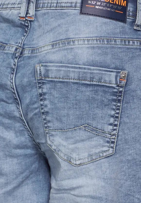 Loose Fit Jeans - light blue washed