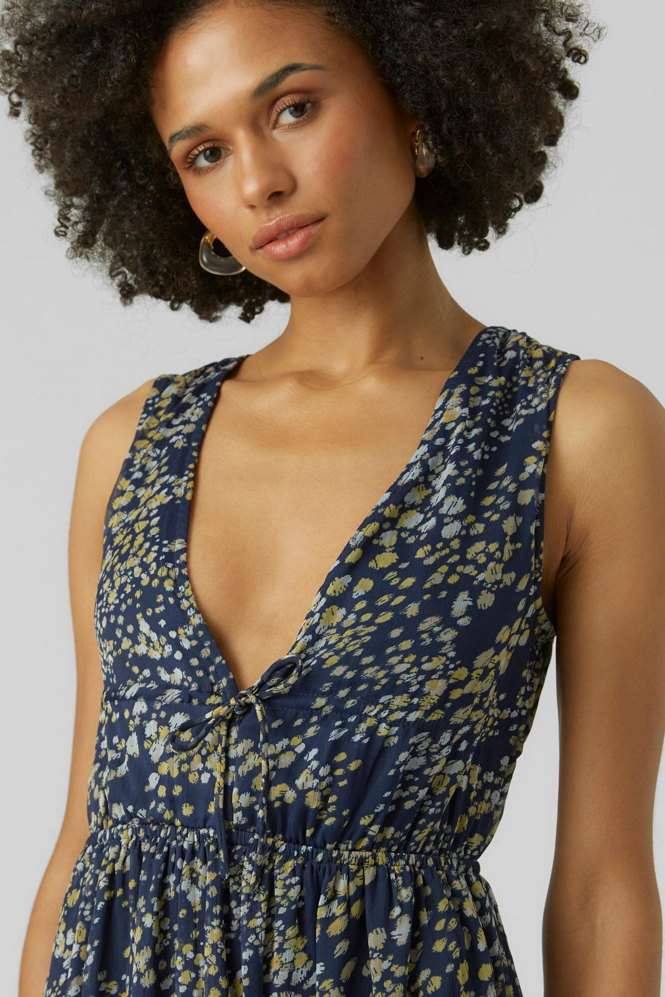 Vestido midi com decote em V - Azul marinho
