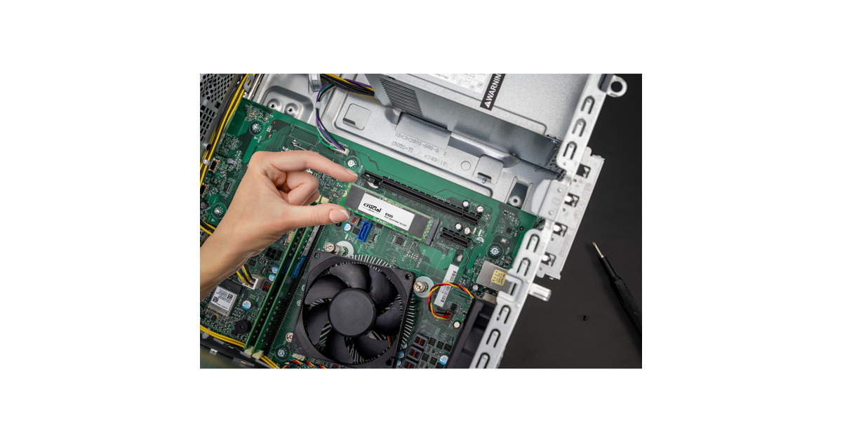 CrucialE100 1 TB SSD  (PCIe 4.0 x4, NVMe, M.2 2280)