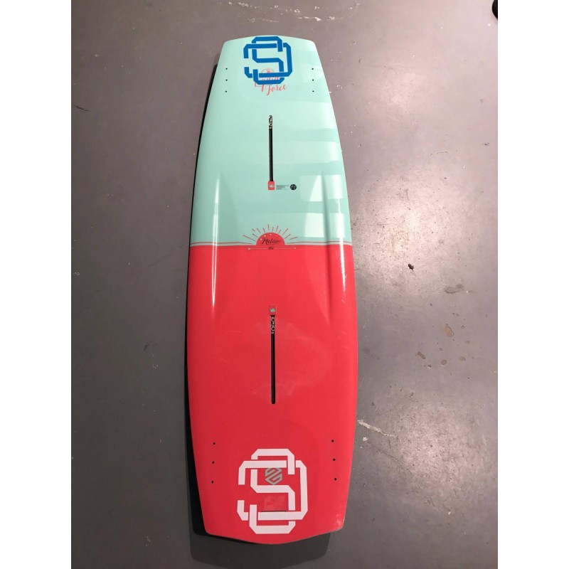 Planche Liquid Force Melissa 135 2017 CS - The Corner Shop