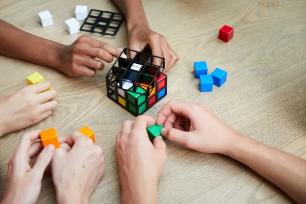 Rubiks Cage Game