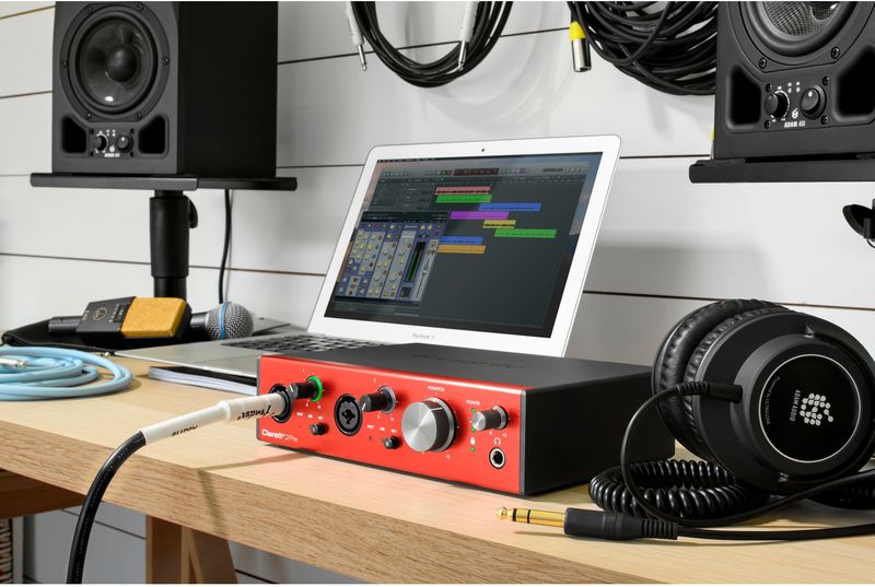 Focusrite Clarett+ 2Pre - USB-C Audio Interface - 10 in / 4 out
