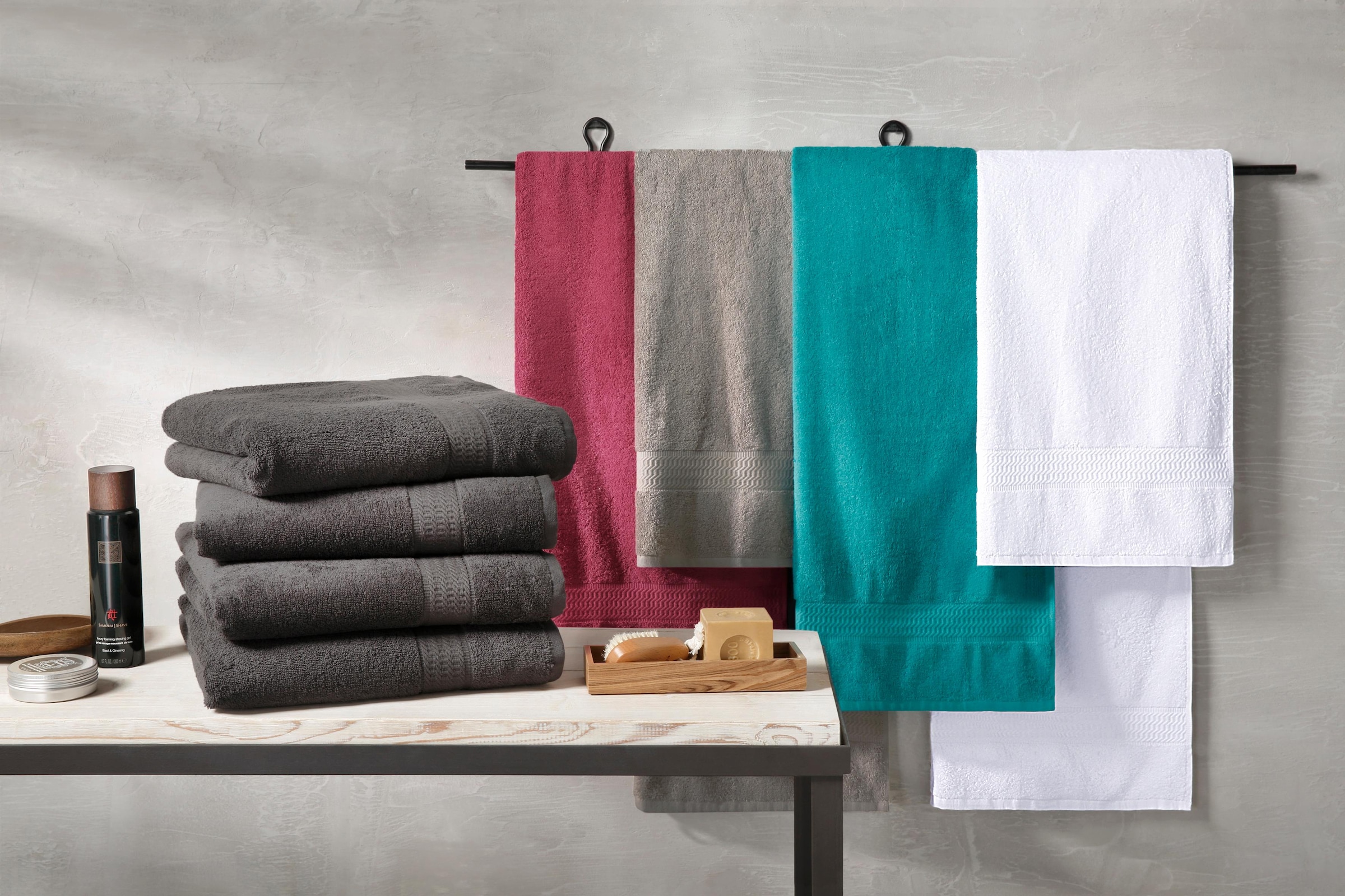 my home Duschtücher »Juna, als Set und Serie erhältlich, 4 Duschtücher, 70x140cm« Handtuch Set, 100% Baumwolle, mit Bordüre, Uni-Farben, weich