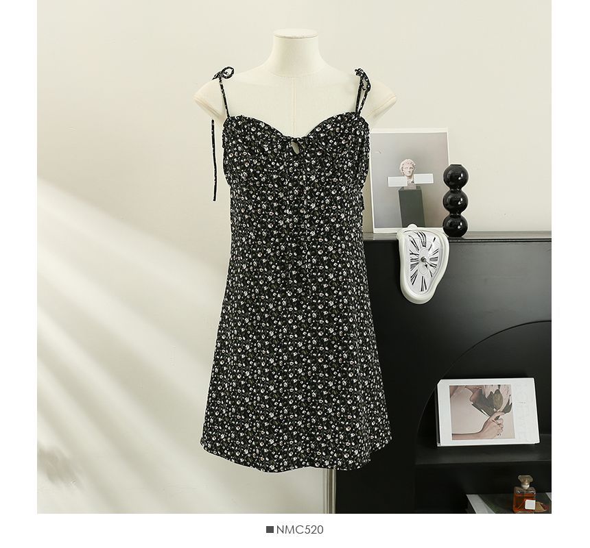 Lemongrass - Mouwloze mini-jurk met bloemenprint