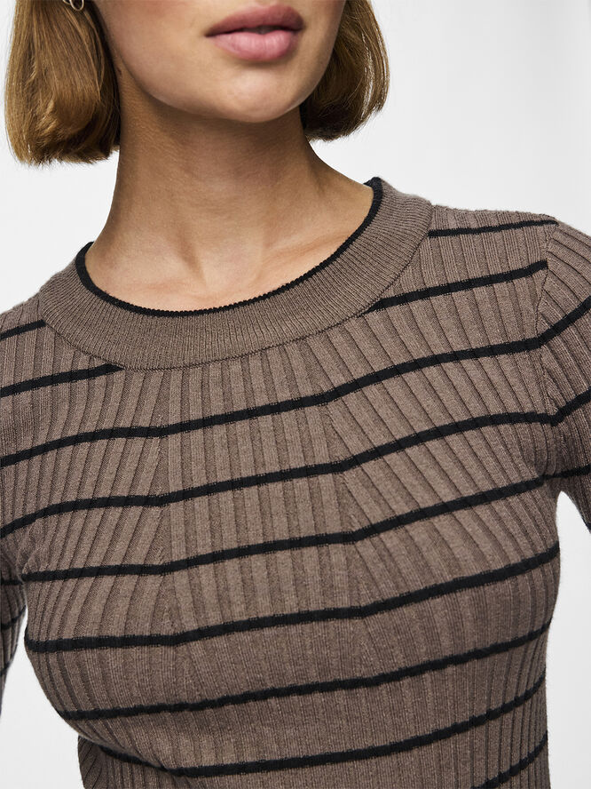 Pieces PCCRISTA LS O-NECK KNIT NOOS BC Morel/black narrow