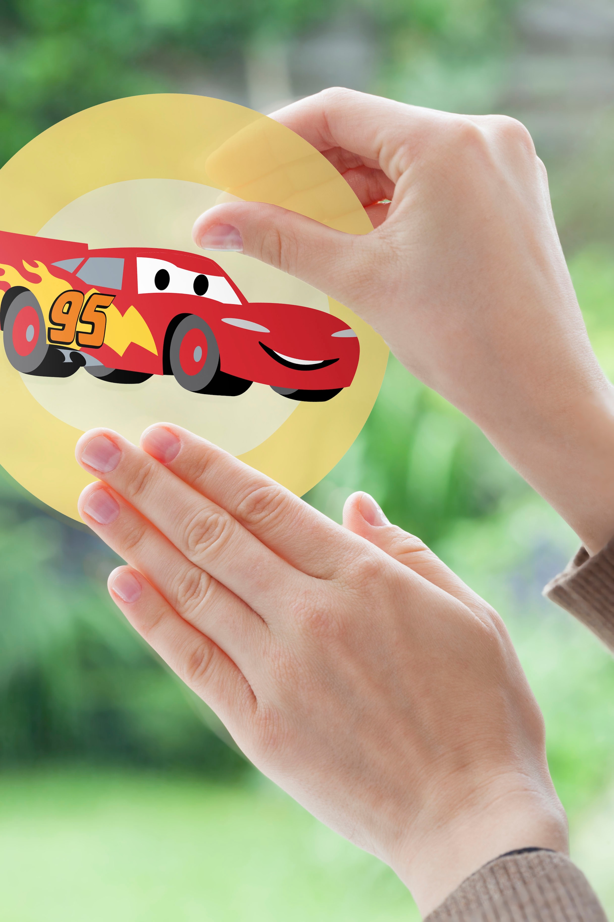 Komar Fensterbild »Fenstersticker - Cars Ka-Chow Bubbles  - Grösse 30 x 30 cm, 2 Bogen«