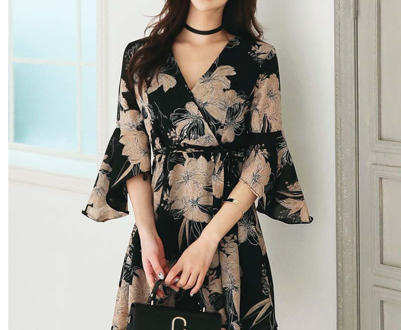 Aurora - 3/4-mouwen V-hals bloemen chiffon wikkeljurk