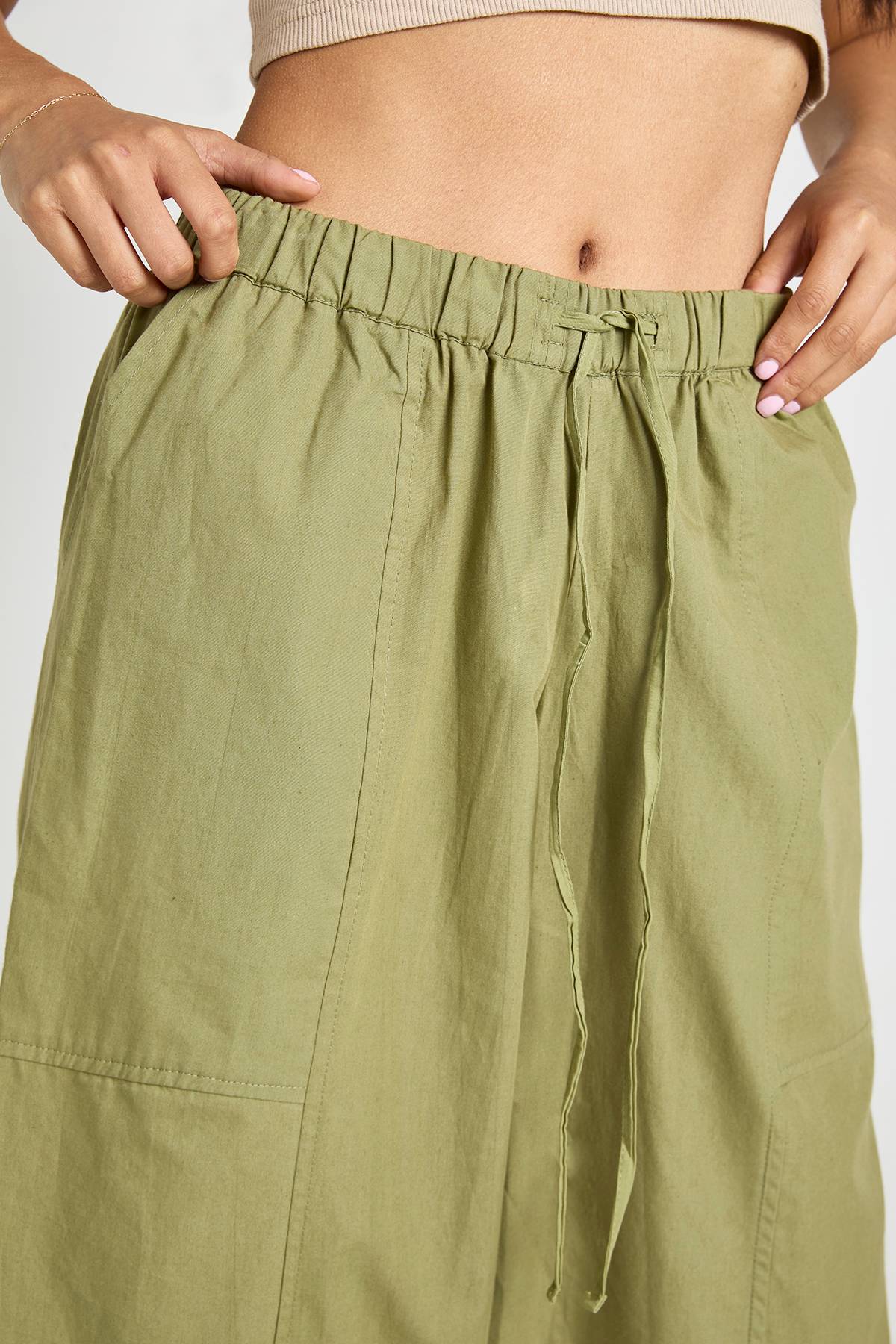 boohoo Pantalon Popeline À Jambe Tonneau Avec Cordon De Serrage Petite