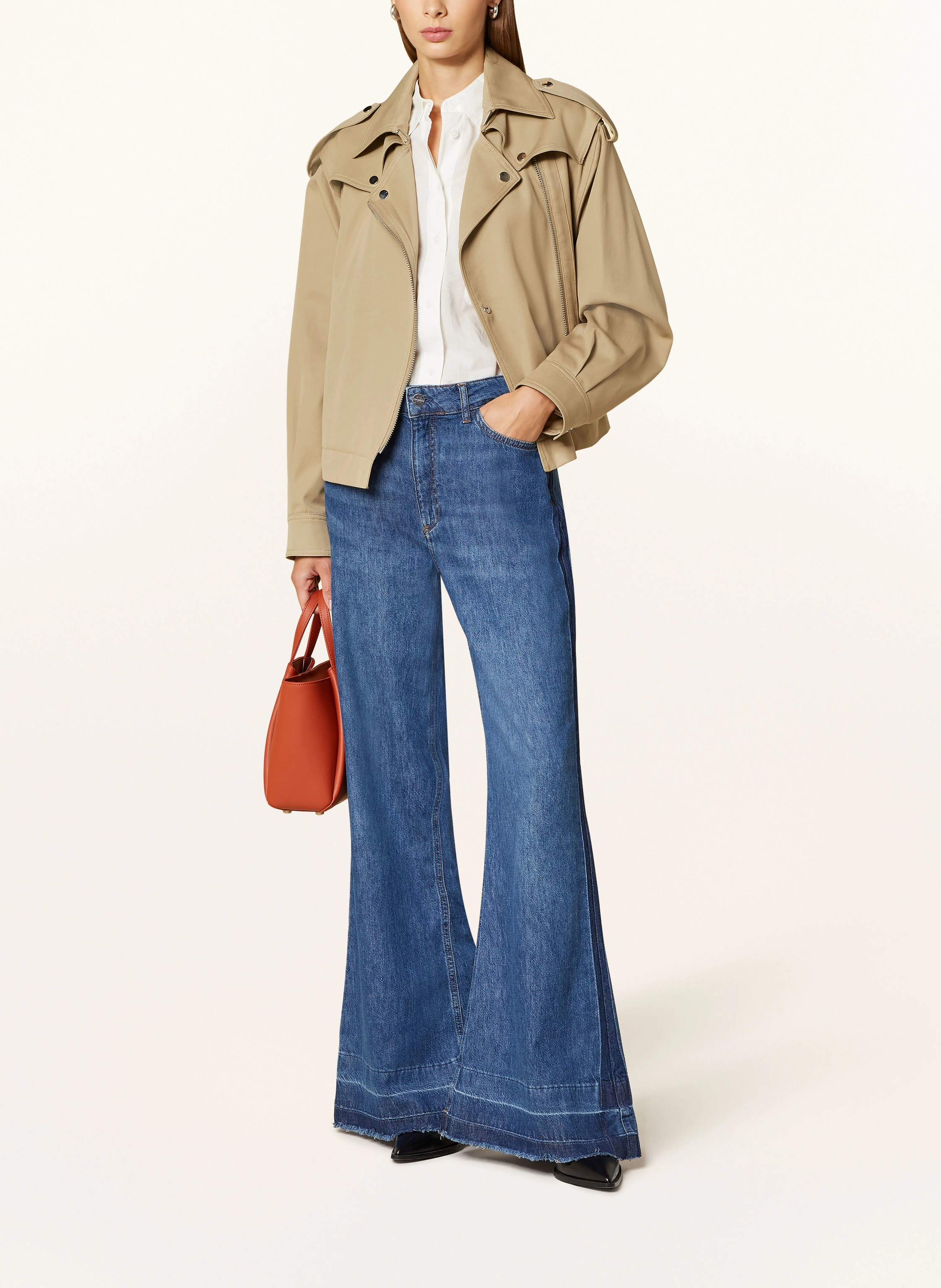 Rich & Royal Flared Jeans