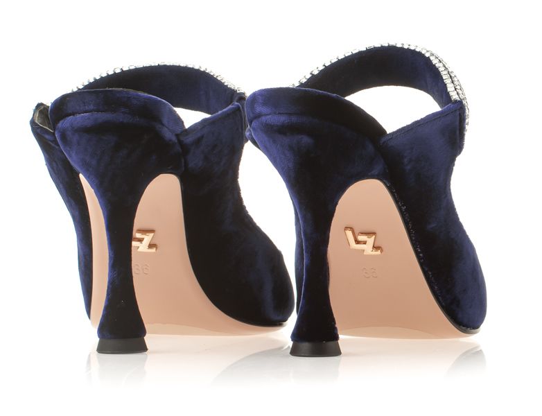 Lola Cruz New Bofu Pumps