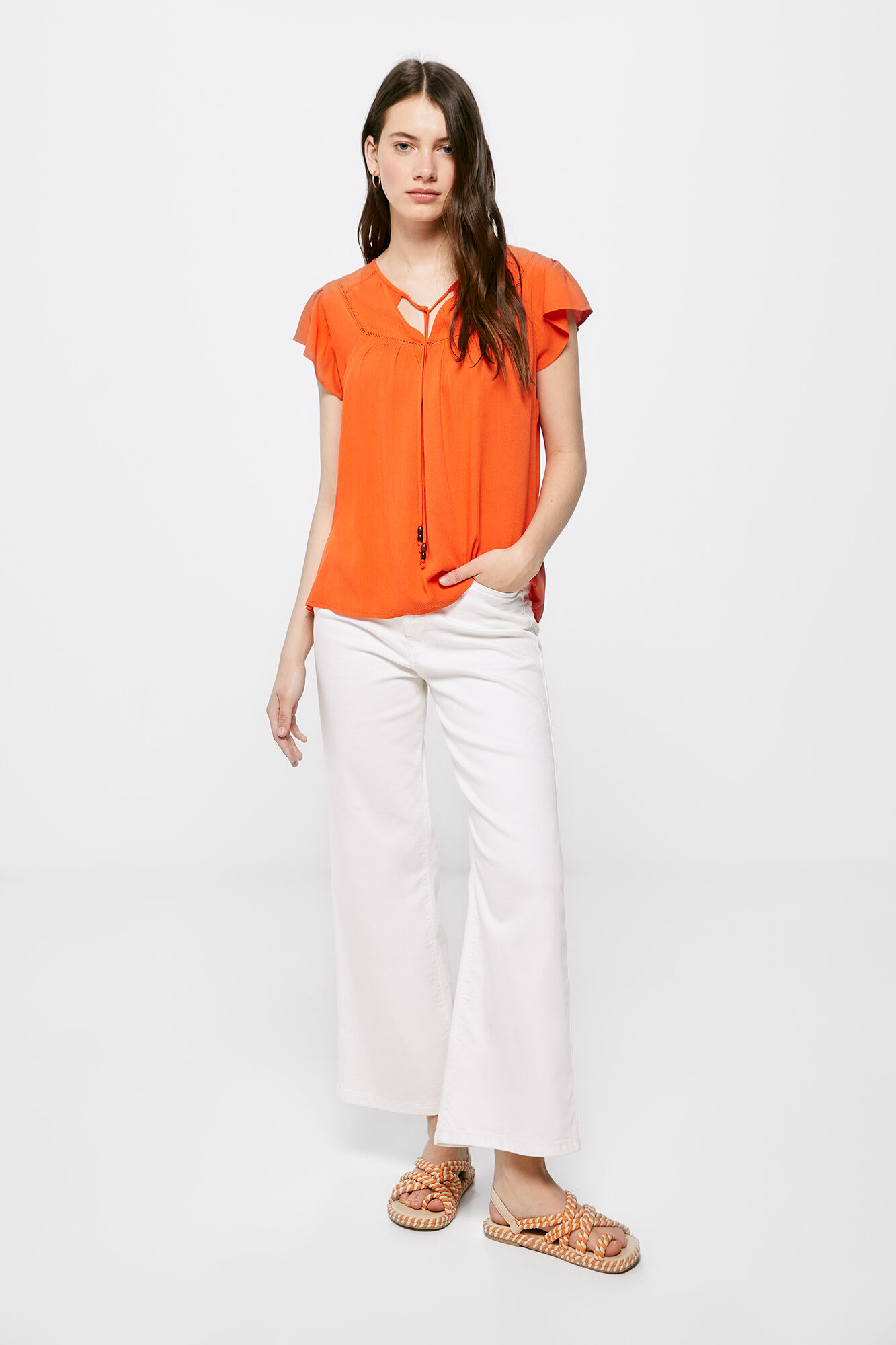 Blusa de renda fluida