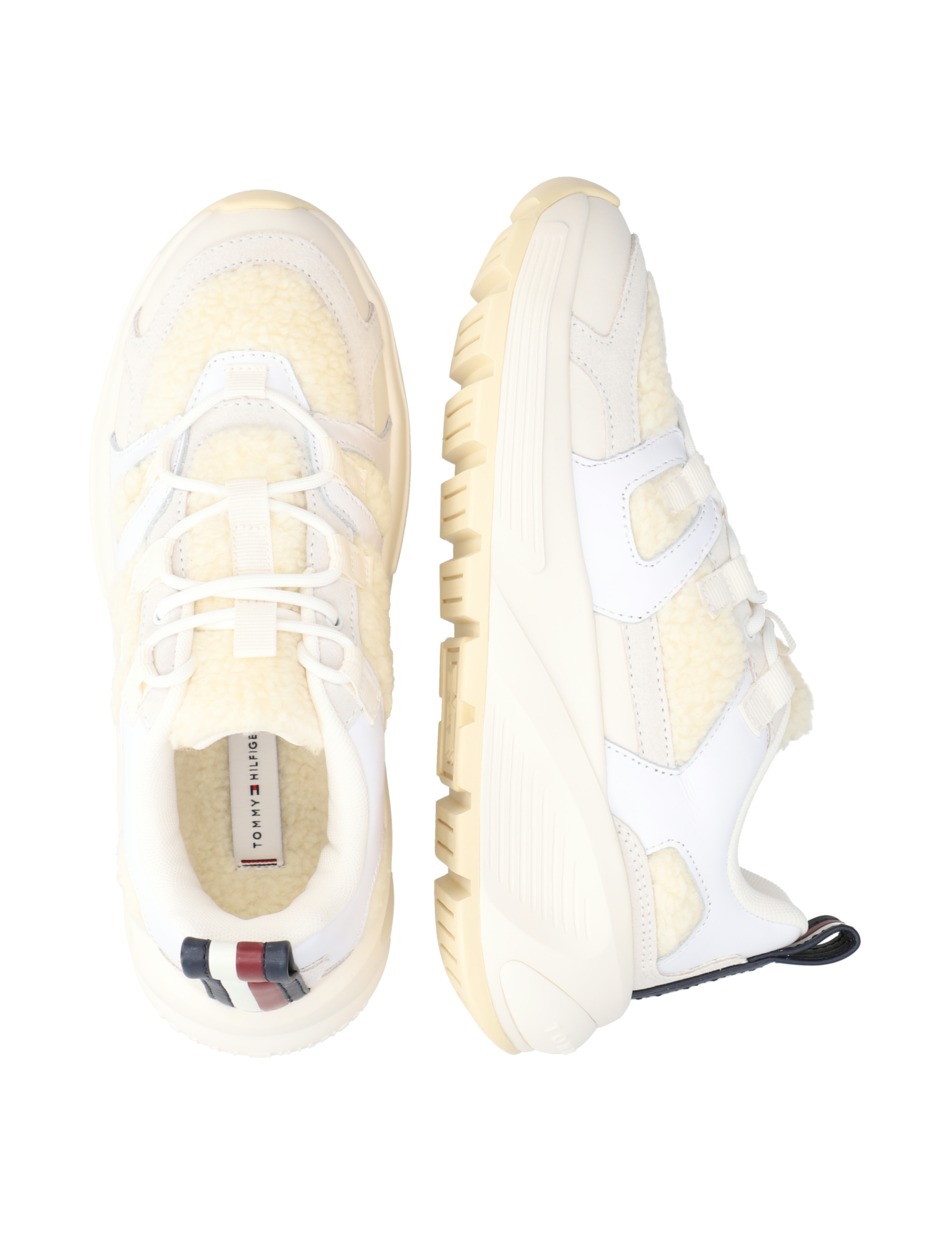 TH FUR FASHION RUNNER