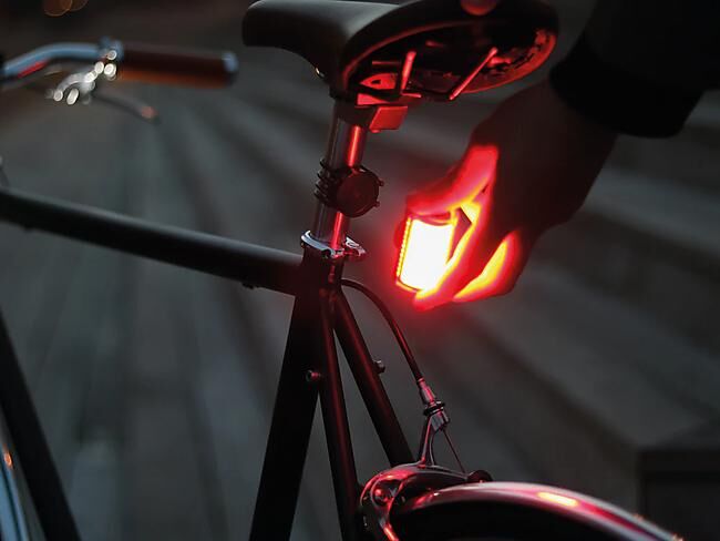 SHAPEHEART - LAMPE ARRIERE ROUGE POUR VELO