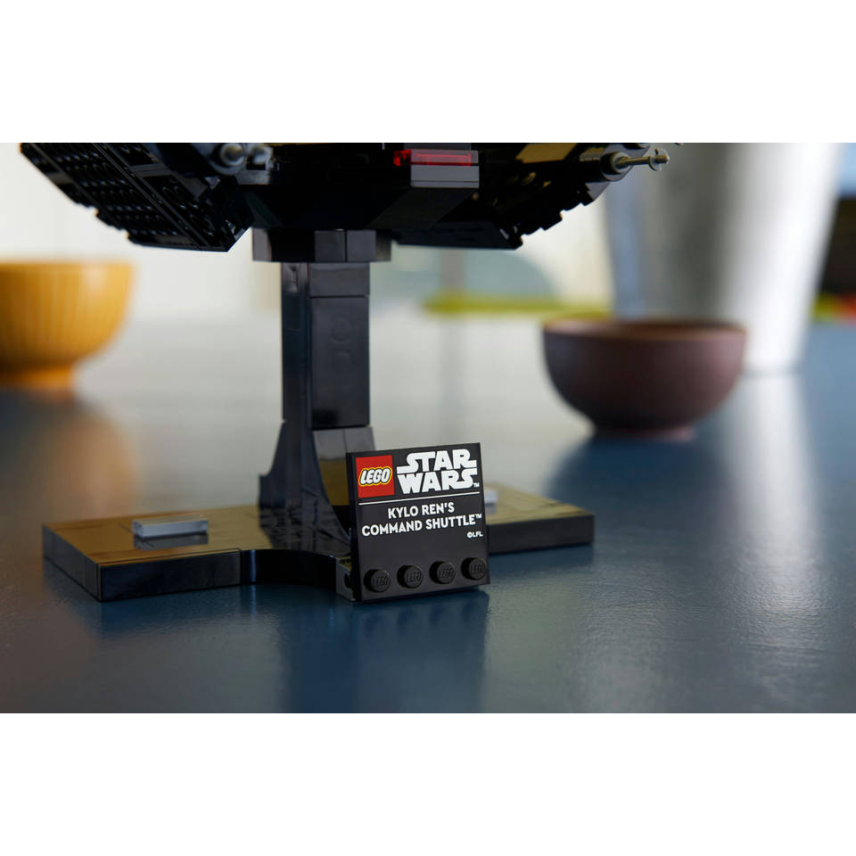 LEGO Star Wars Kylo Rens Command Shuttle 75406