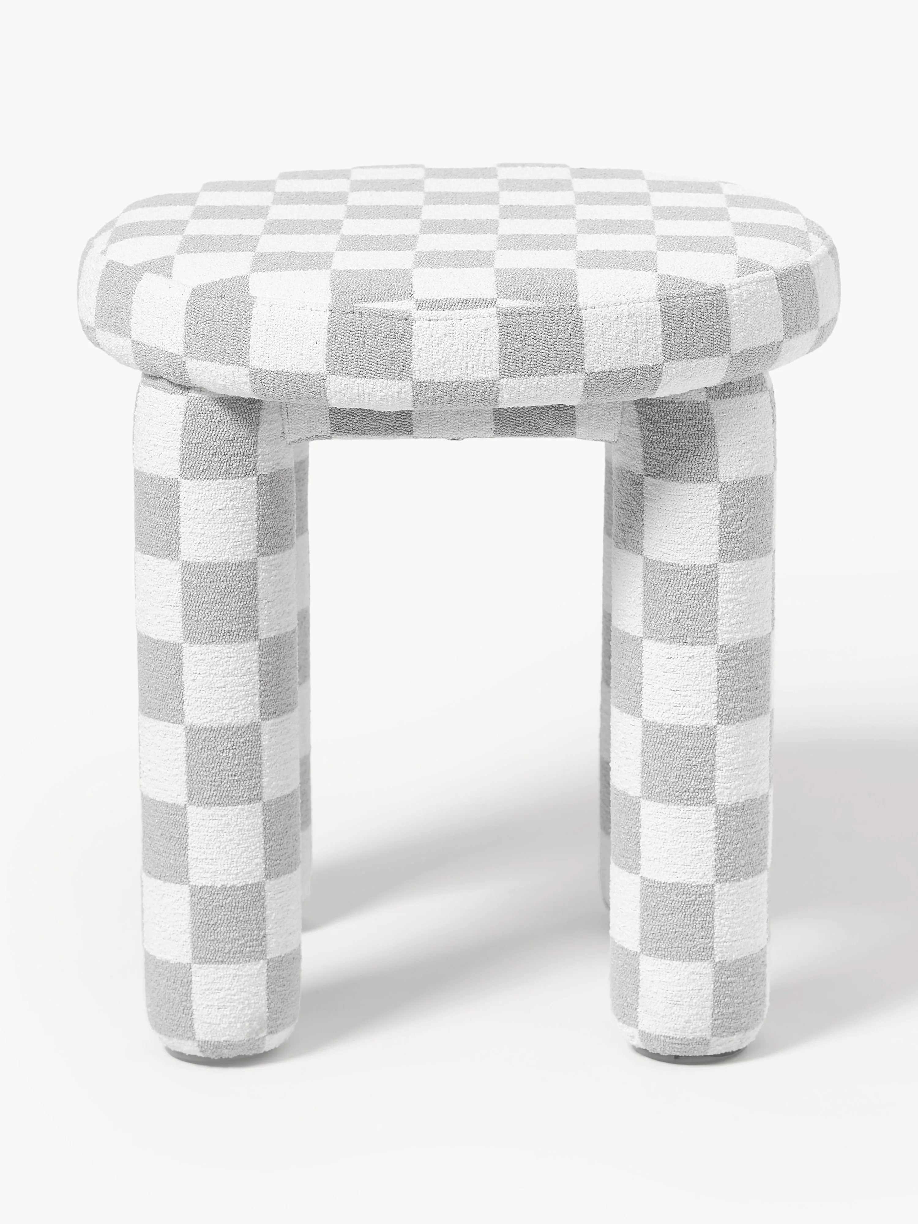 Westwing | Crosby Studios, gestoffeerde kruk Tabouret