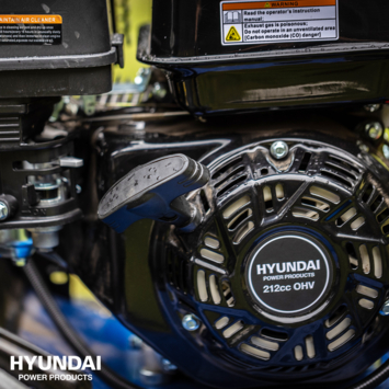 Hyundai verticuteermachine 400mm 4TAKT 212cc