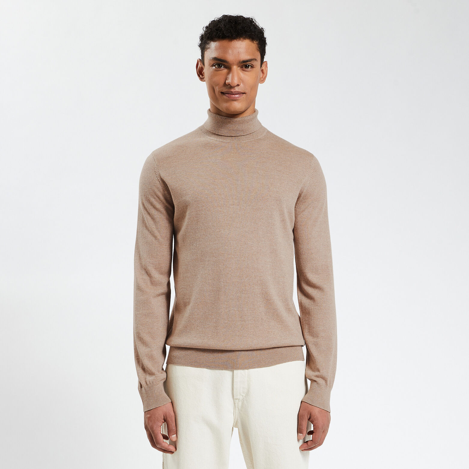 Pull col roulé en laine mérinos Beige