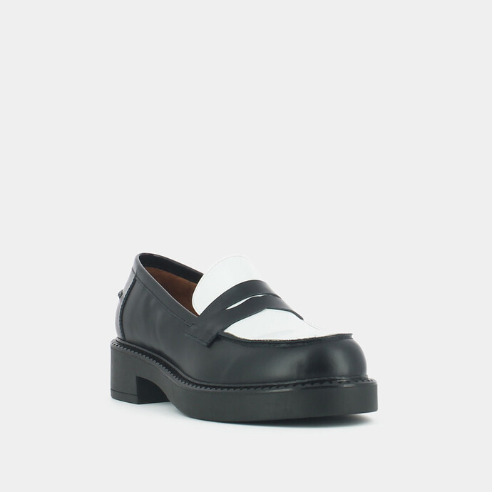 Mocassins à semelles épaisses  en cuir glacé noir et blanc