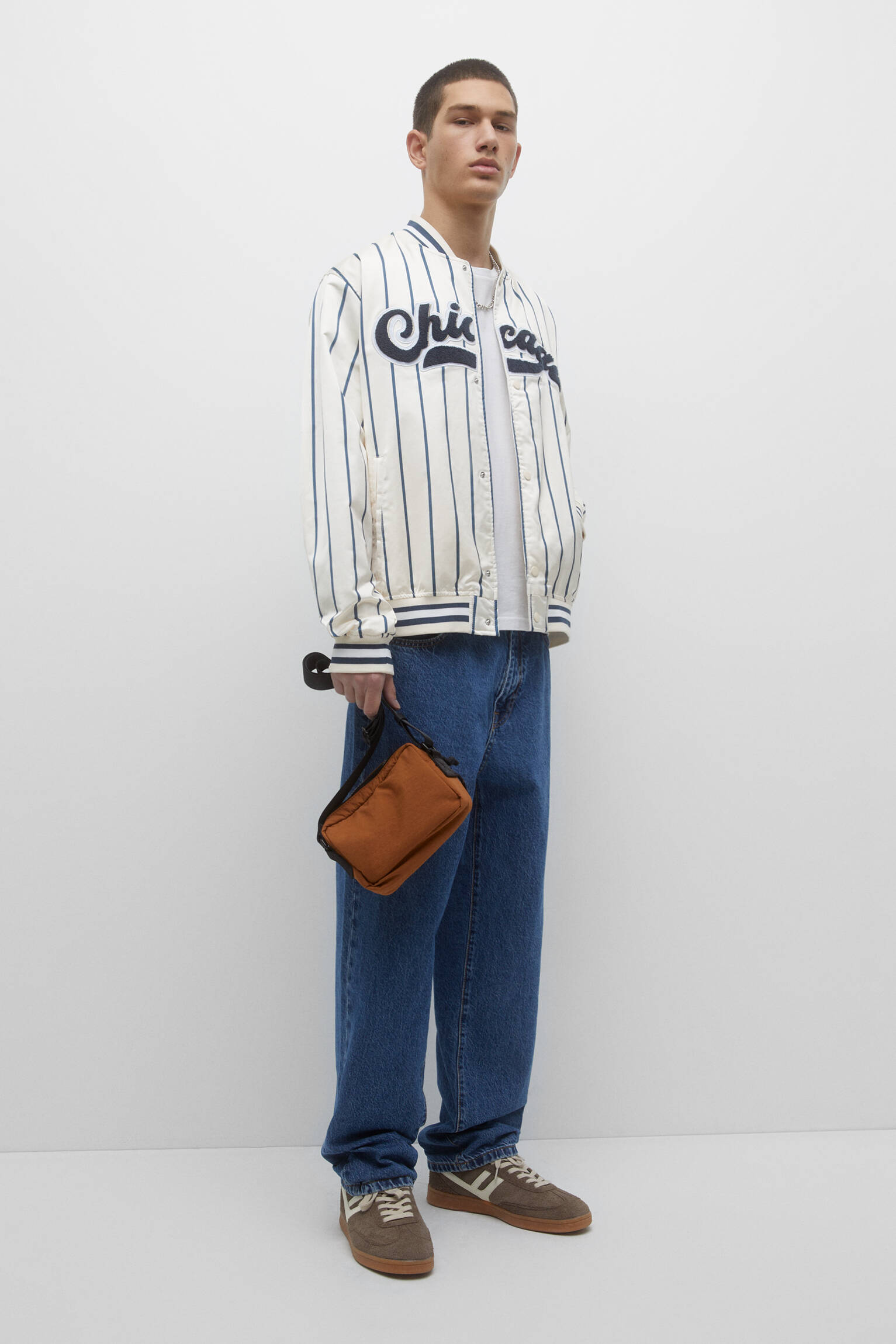 JAQUETA BOMBER DE BASEBOL - OFF WHITE
