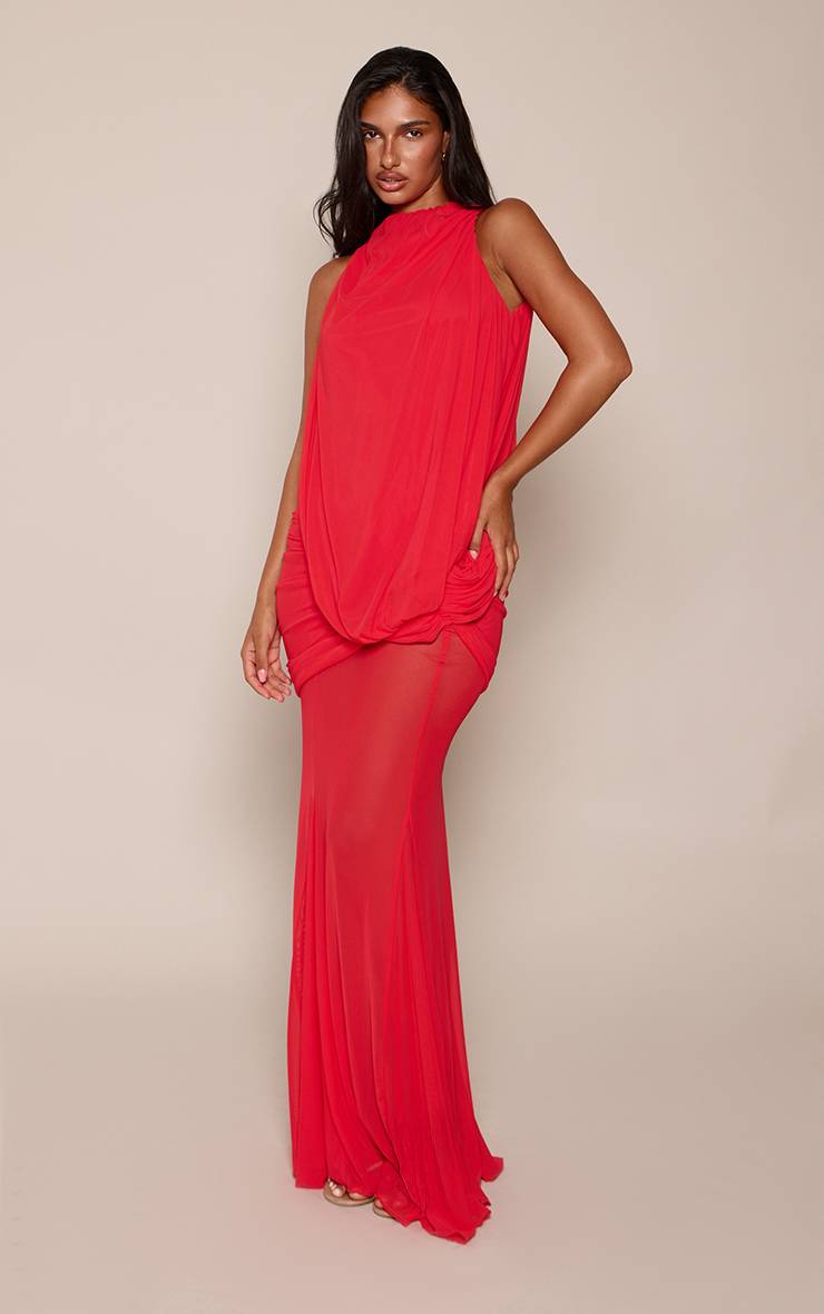 Rouge Robe Maxi Col Montant À Volants Étagés Drapé Asymétrique Et Jupe Sirène En Mesh Plt Label