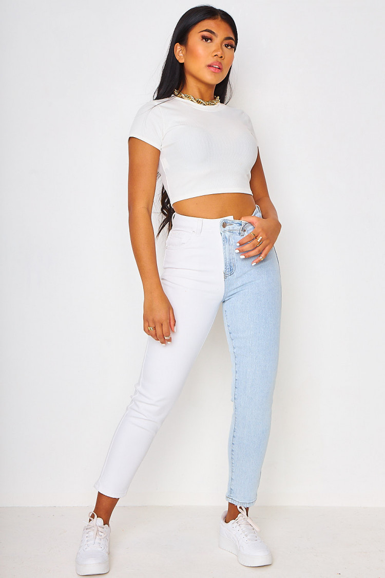 Jeans coupe droite bicolore contrastant bleu et blanc