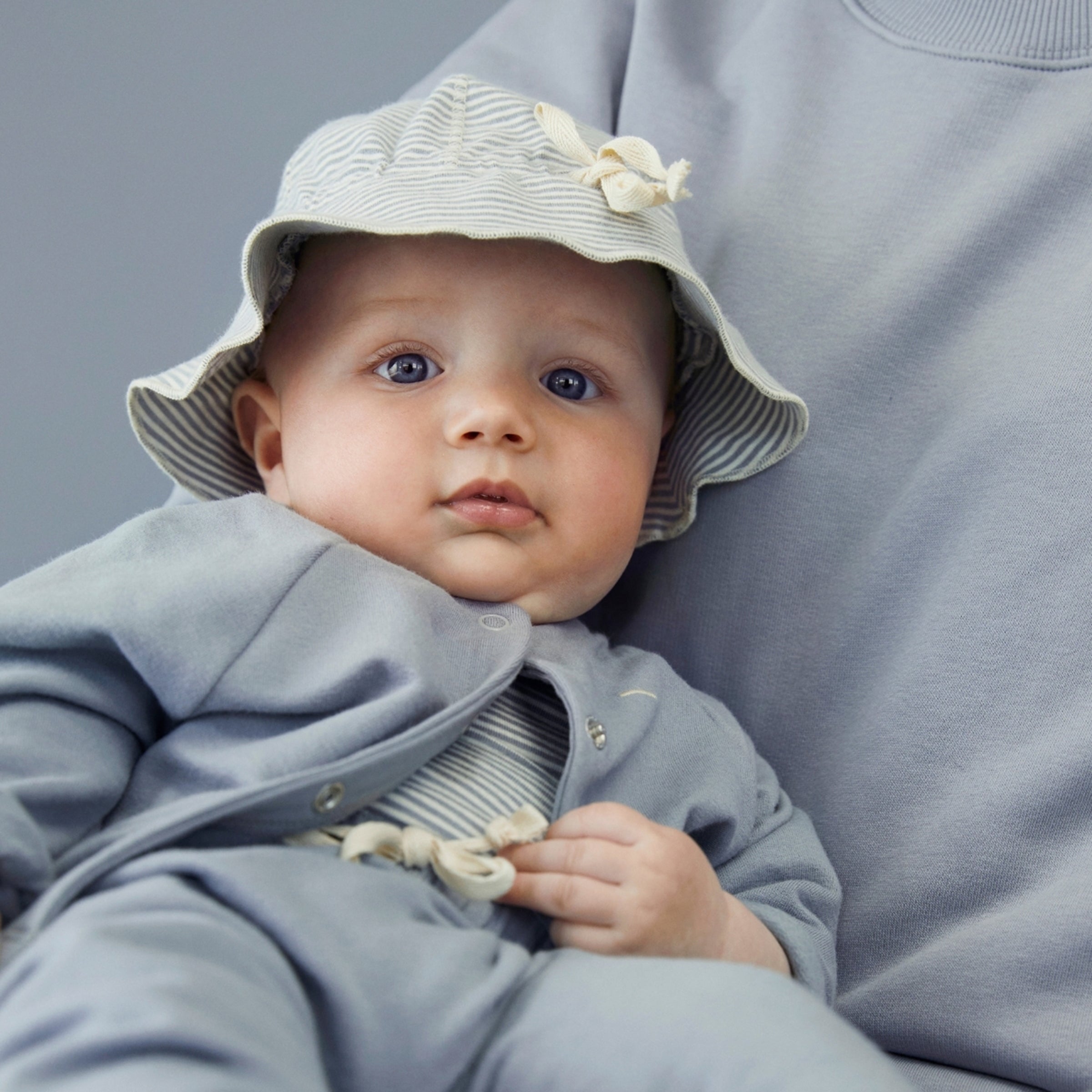 Baby Sonnenhut Stone Grey Cream