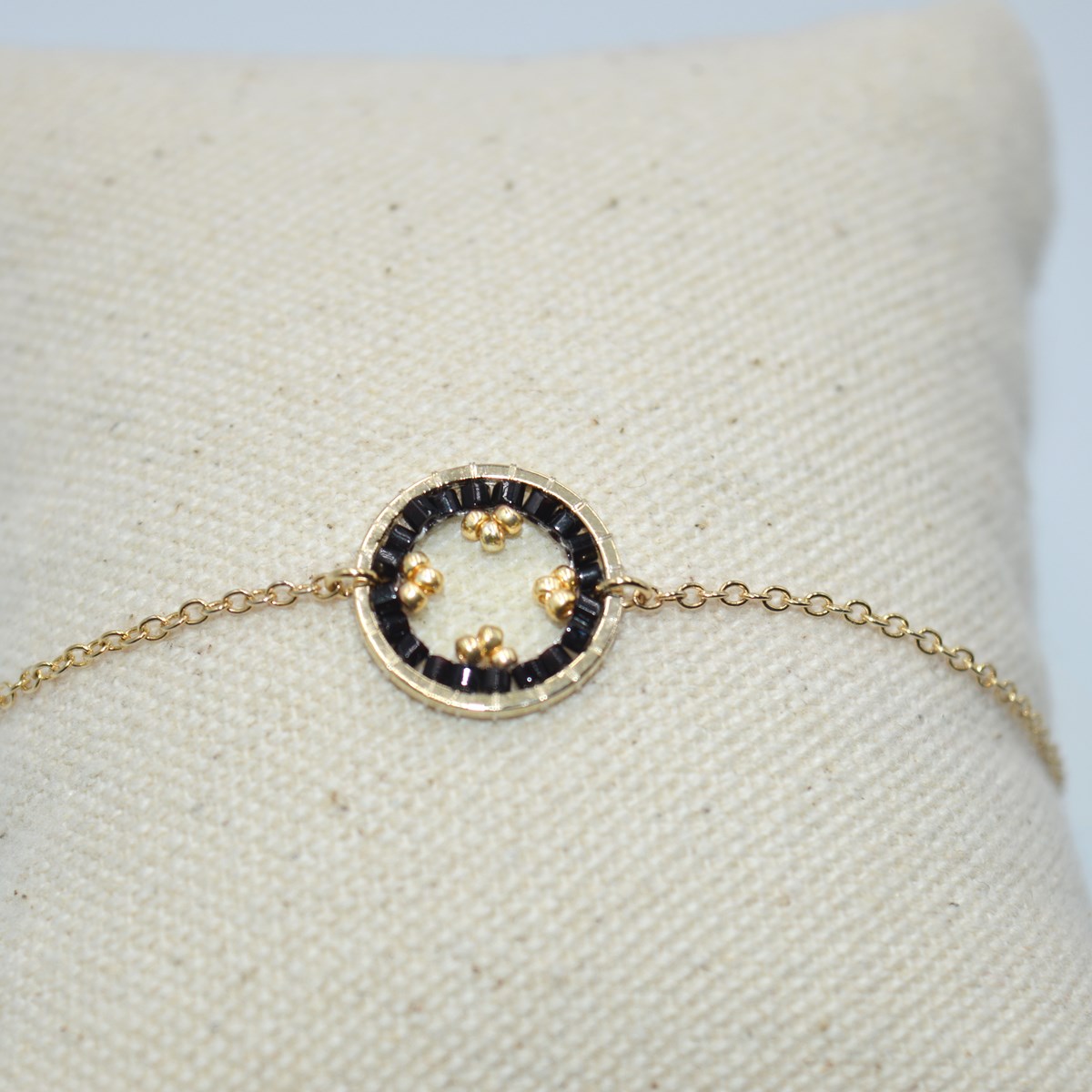 Bracelet  avec anneau tissé de perles miyuki noir- Doré à l'or fin