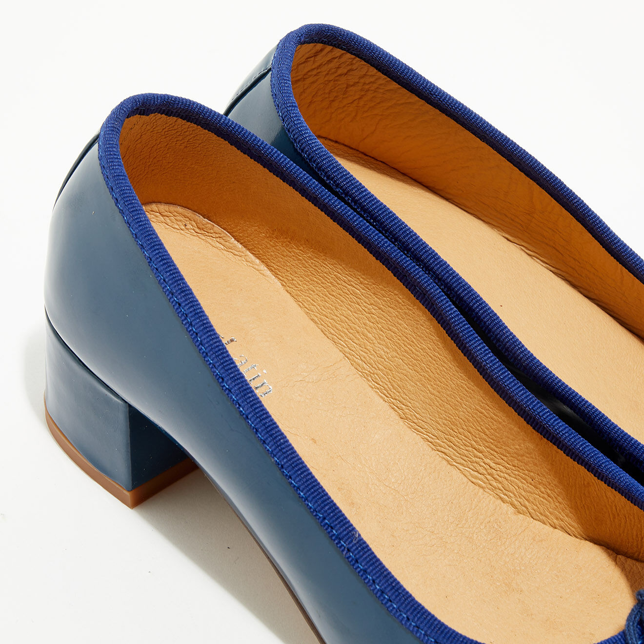 Quartier Latin Ballerines trotters en Cuir verni Diane bleu marine - Talon 4 cm