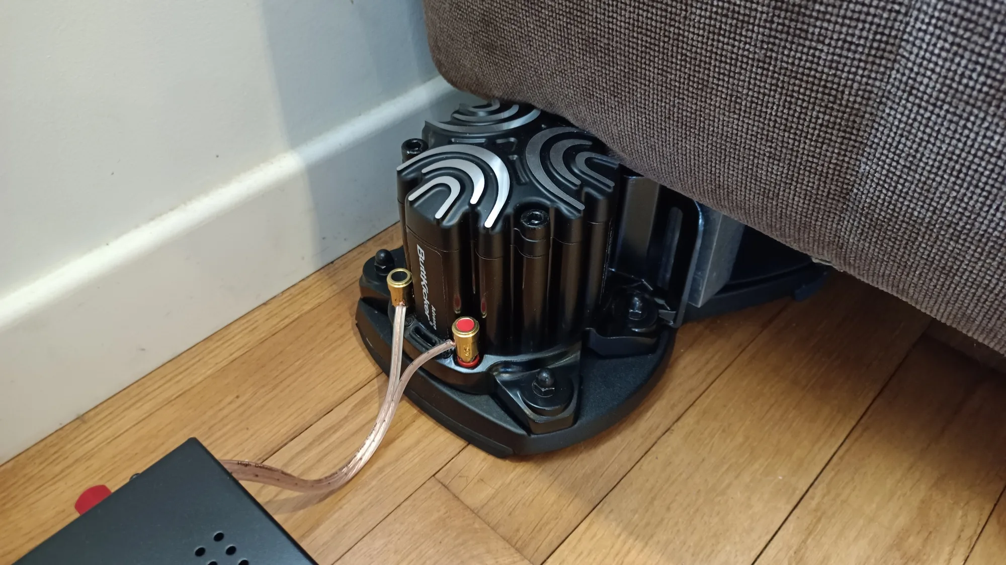 ButtKicker Wireless Couch Kit Caissons et vibreurs