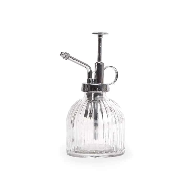 Arrosoir Spray pour plantes - style rétro Kikkerland Design