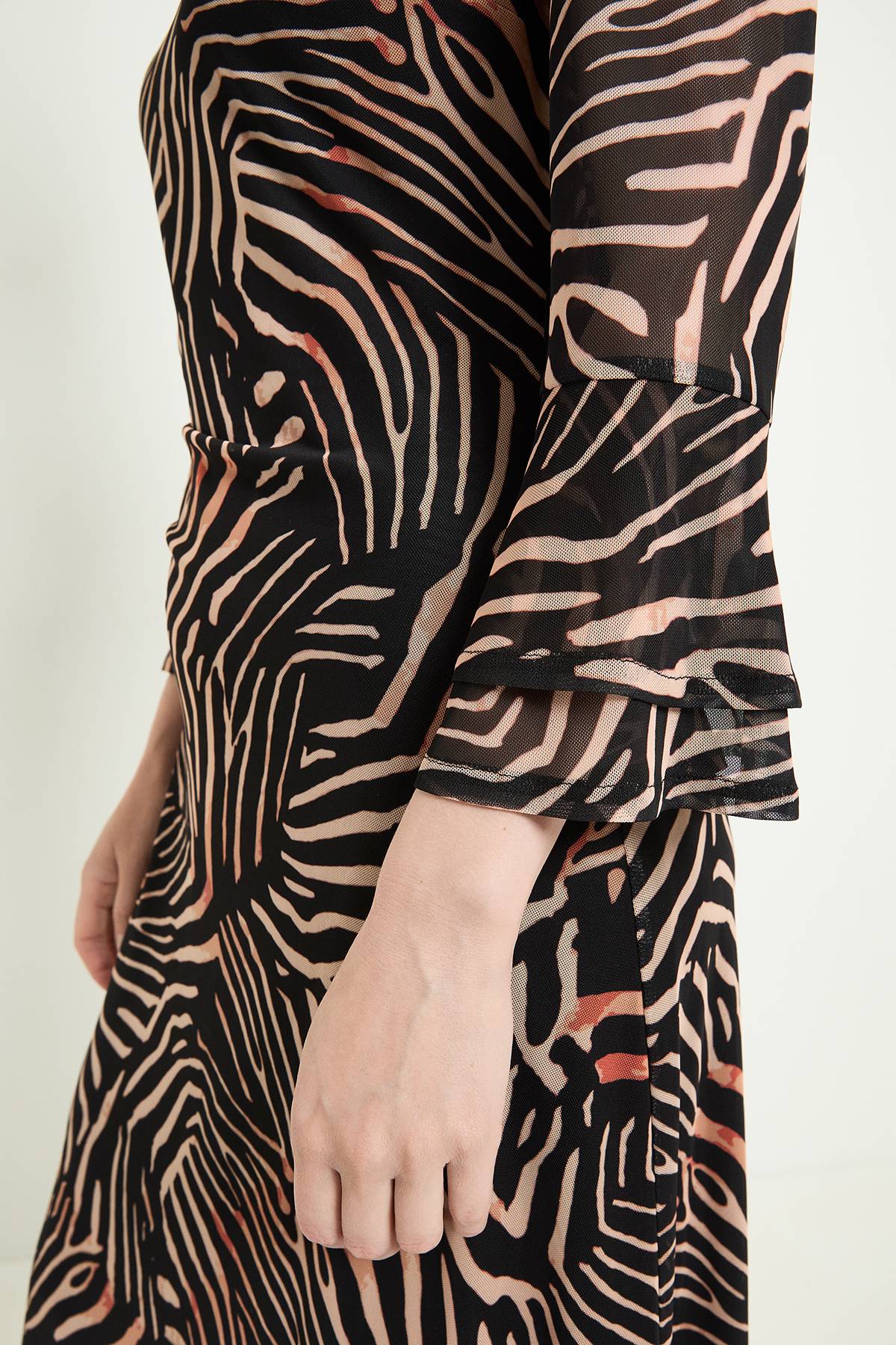 Wallis Robe Midi En Mesh À Imprimé Zèbre Avec Manches Évasées