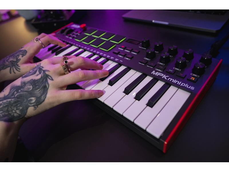 Akai Keyboard Controller MPK Mini Plus Controller für volle, kreative Kontrolle