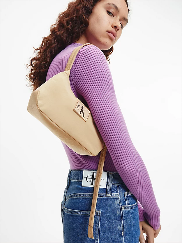 Bolsa de ombro em nylon reciclado
